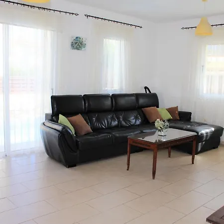 Natali In A Perfect Location Villa Protaras