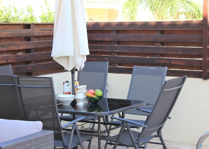 Natali In A Perfect Location Vilă