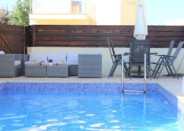 Natali In A Perfect Location *